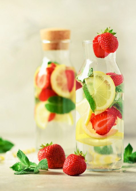 simplistically living strawberry lemon infused water recipe