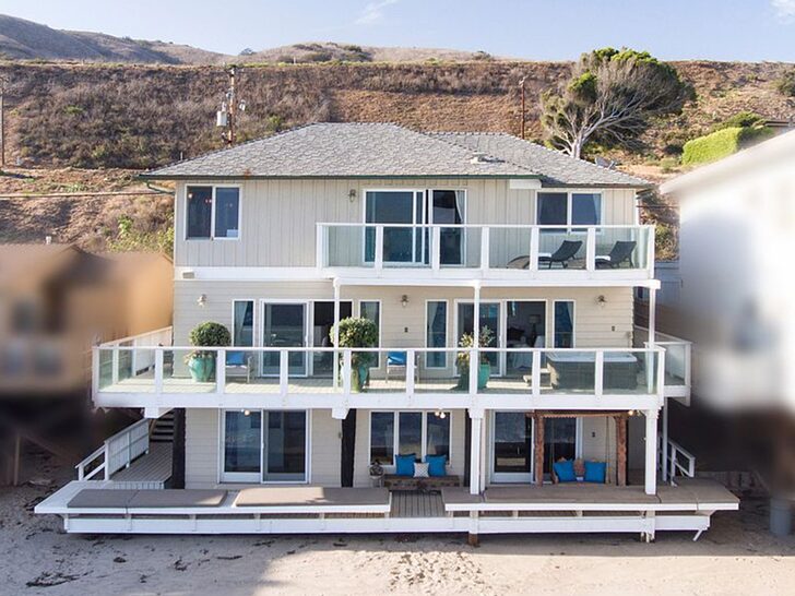 JLo and A-Rod Sell Malibu House for Around $7 Mil