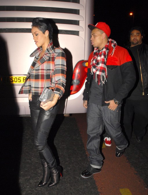 Rihanna ‘still Loves Chris Brown After Breakup He S Her ‘true Love Heard Zone