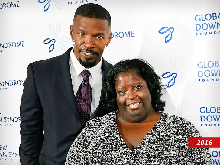 Jamie Foxx Pays Tribute After Sister DeOndra Dies at 36