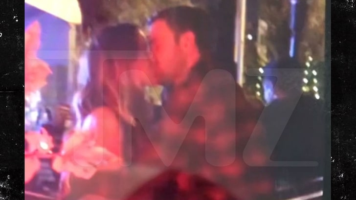 Kristin Cavallari Kissing Mystery Guy at Chicago Bar