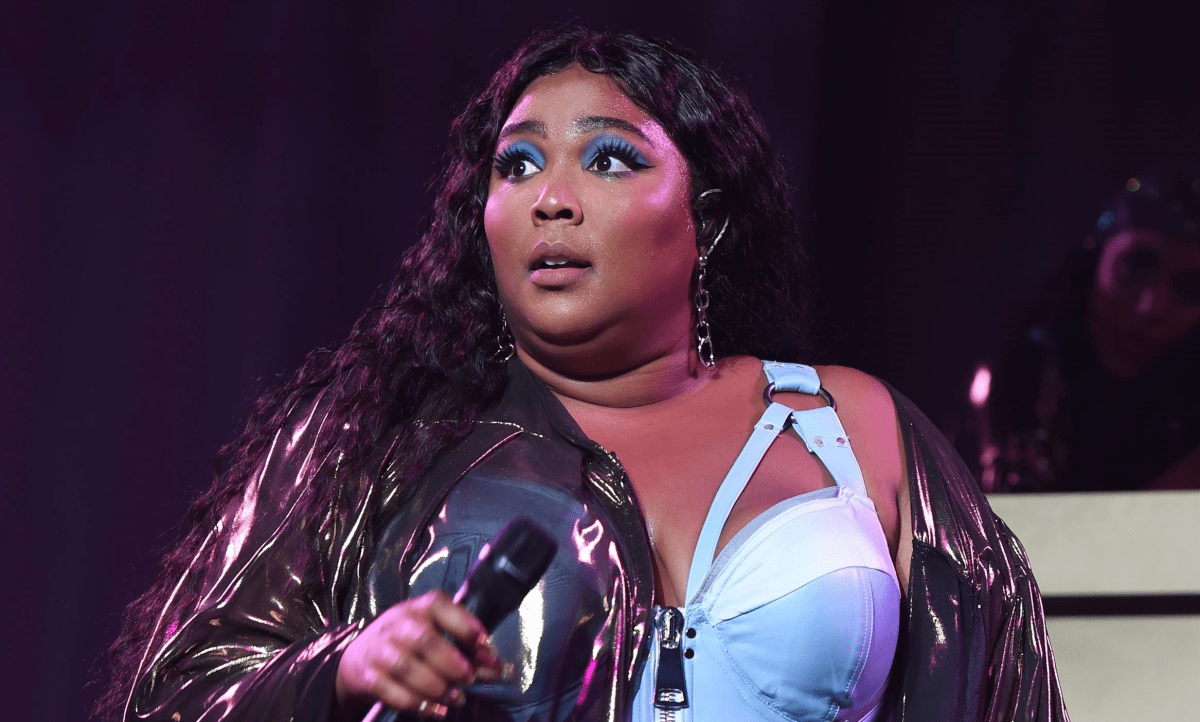 Lizzo Bares All In Raunchy Savage Fenty Video - She Lost 50 Lbs!!
