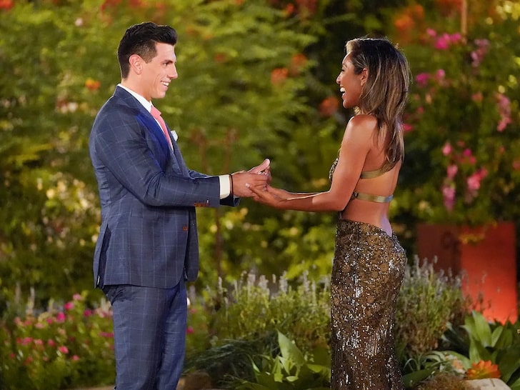 'Bachelorette' Suitor Peter Giannikopoulos Gets COVID News, Crashes Car