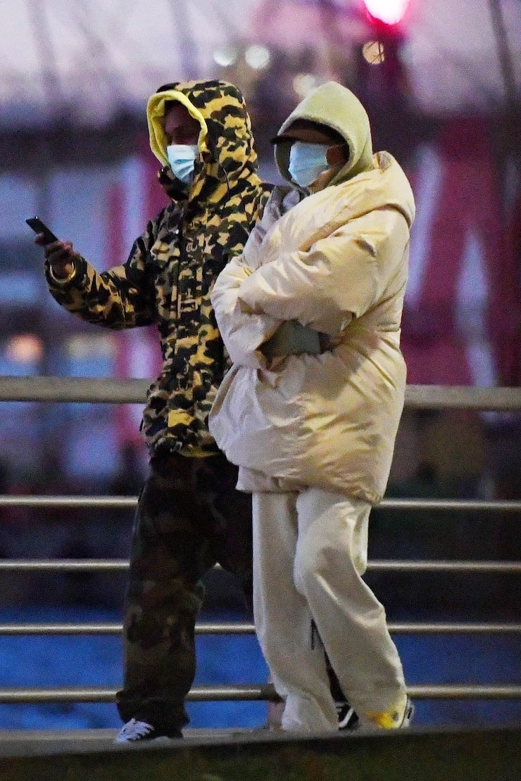 Pic! Rihanna & A$AP Rocky Heat Up Cold New York City Night