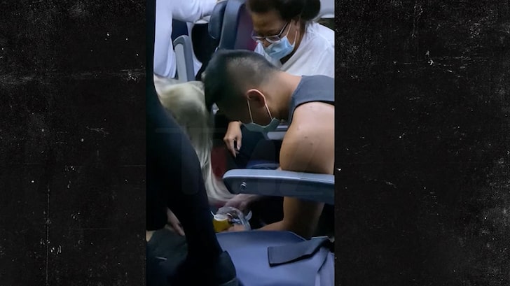 CDC Has Still Not Notified Passengers on United Flight, New Video of COVID Emergency