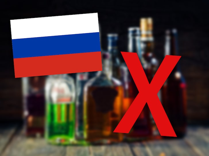 Russians Getting COVID-19 Vaccine Instructed Not to Drink Alcohol