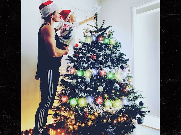 Naya Rivera's Ex Ryan Dorsey Posts Christmas Photo with Their Son