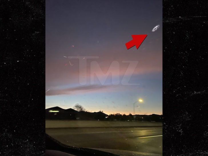 Clear Shots of UFO Spotted Above Freeway on Outskirts of Los Angeles