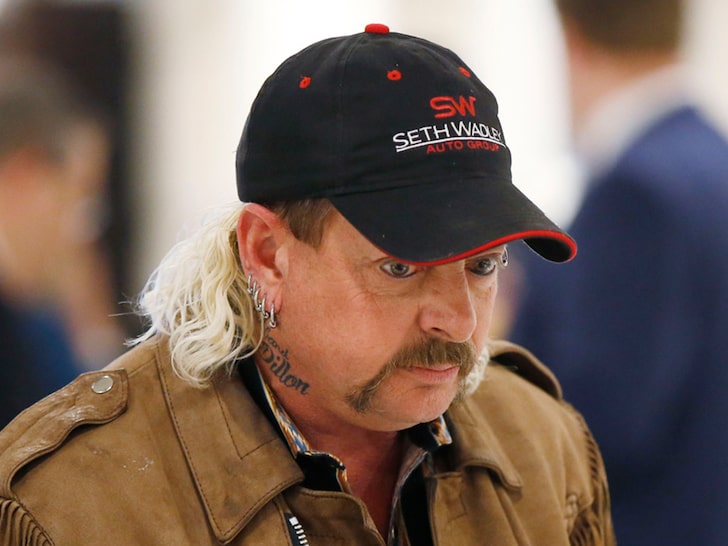 Joe Exotic's Father Dies from COVID, Hoping for Pardon Before Funeral