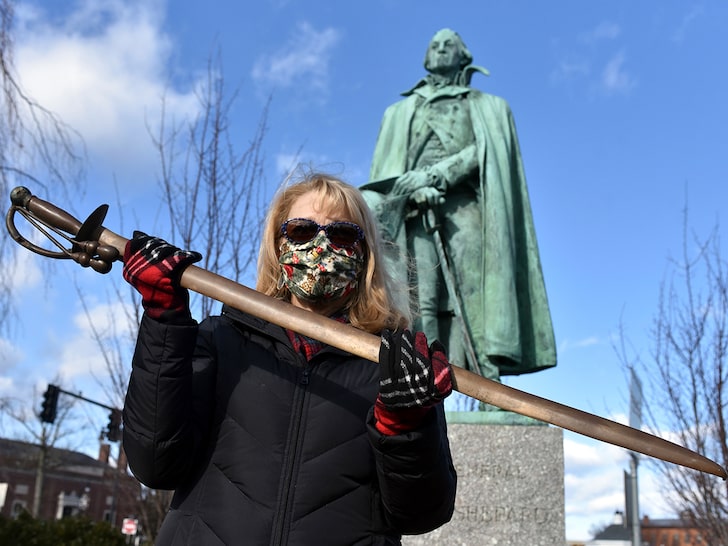 Guilt-Ridden War Vet Returns Statue's Stolen Sword 40 Years Later