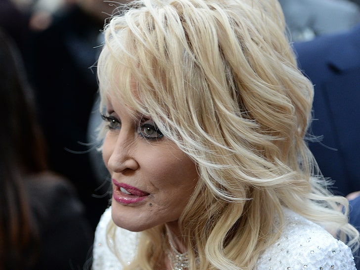 Dolly Parton Doesn't Want a Statue of Her Displayed At Tennessee Capitol
