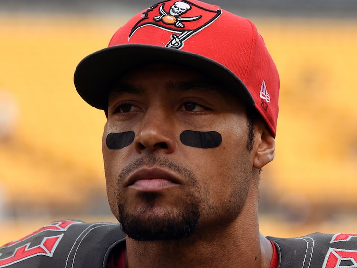 Vincent Jackson's Autopsy Shows He 'Suffered from Chronic Alcoholism,' Sheriff Says