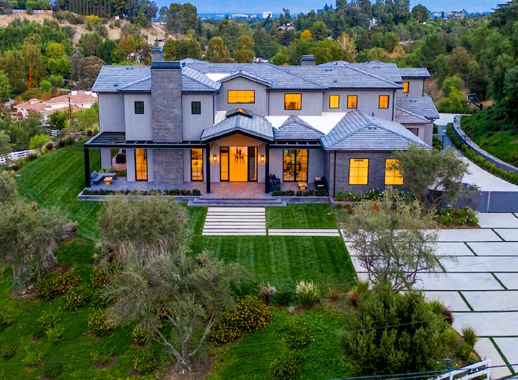 Lil Wayne Buys $15 Million Hidden Hills Home, Now Kylie Jenner's Neighbor