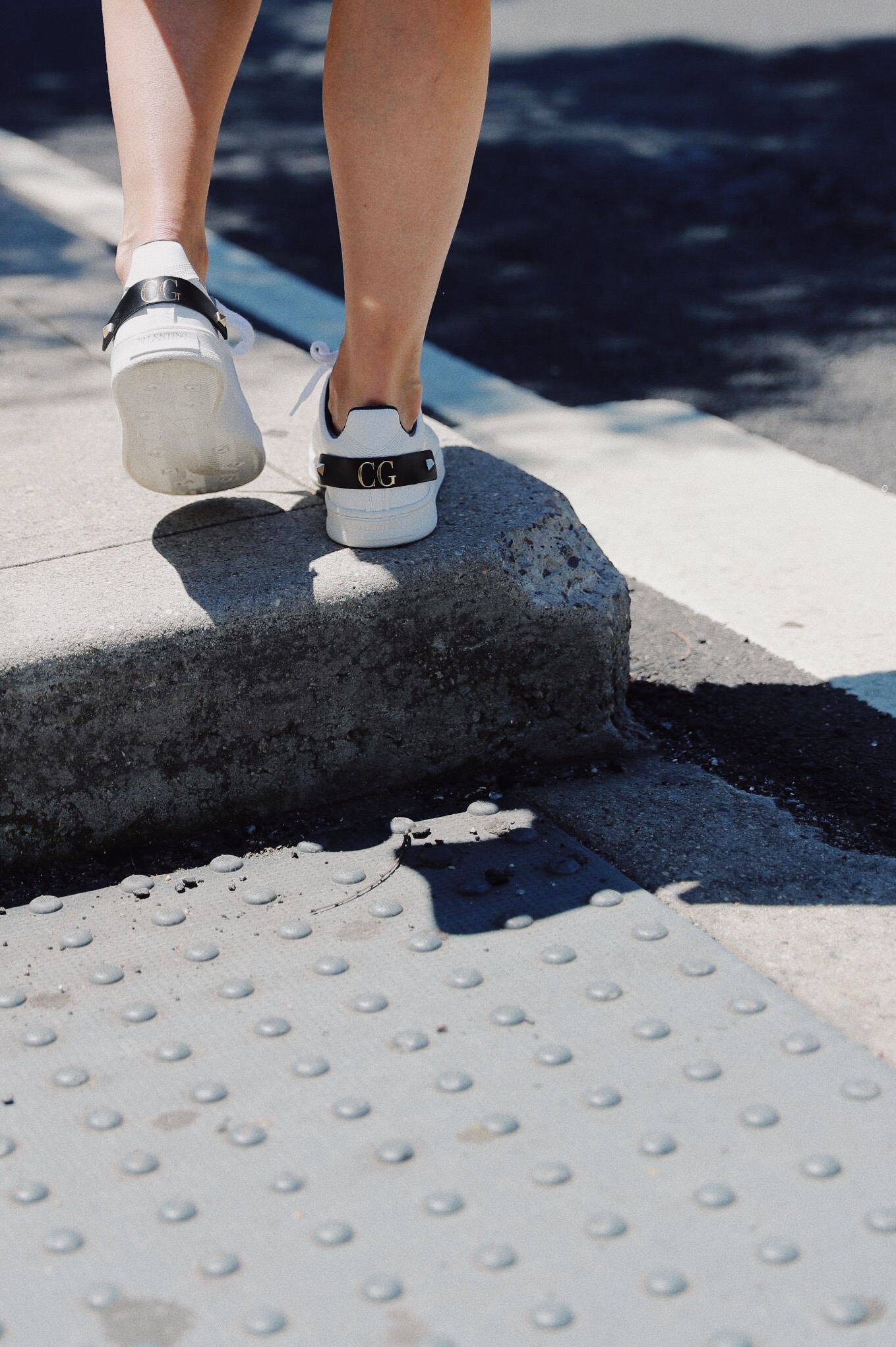 Valentino sneakers worn by Charlotte Groeneveld from Thefashionguitar