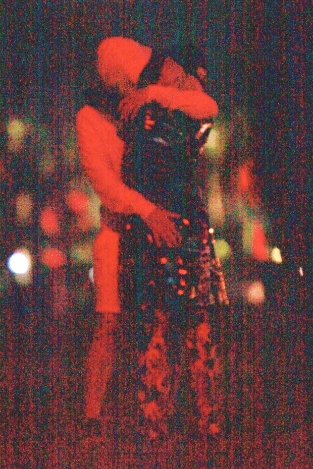 Indio, CA - Orlando Bloom and Katy Perry share an intimate kiss at Coachella.