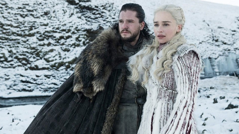Kit Harington and Emilia Clarke in "Game of Thrones"
