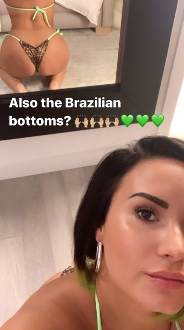demibelfie 1568814899 Demi Lovato Posted An Unedited Butt Selfie & We Have No Choice But To Stan