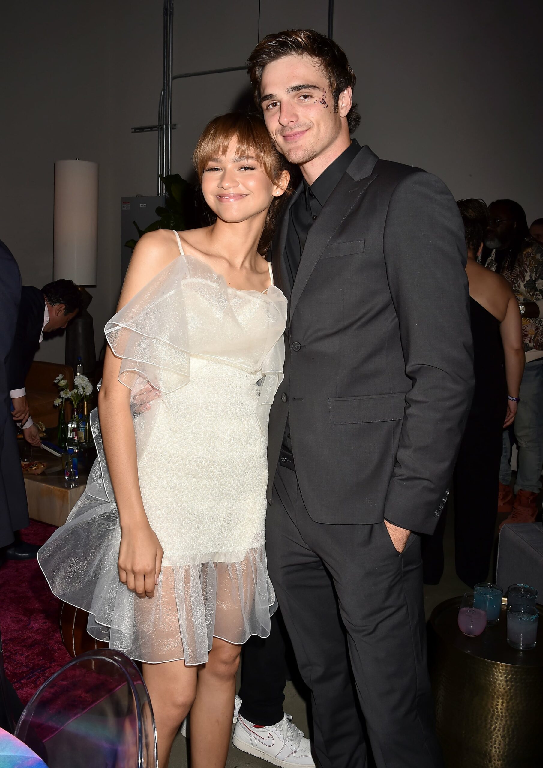 LOS ANGELES, CALIFORNIA - JUNE 04: Zendaya and Jacob Elordi attend HBO
